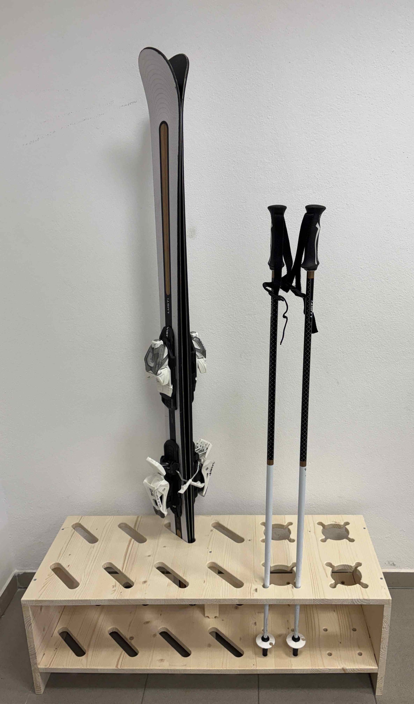 Gecombineerde houten standaard voor ski’s en stokken - Natuurkleur