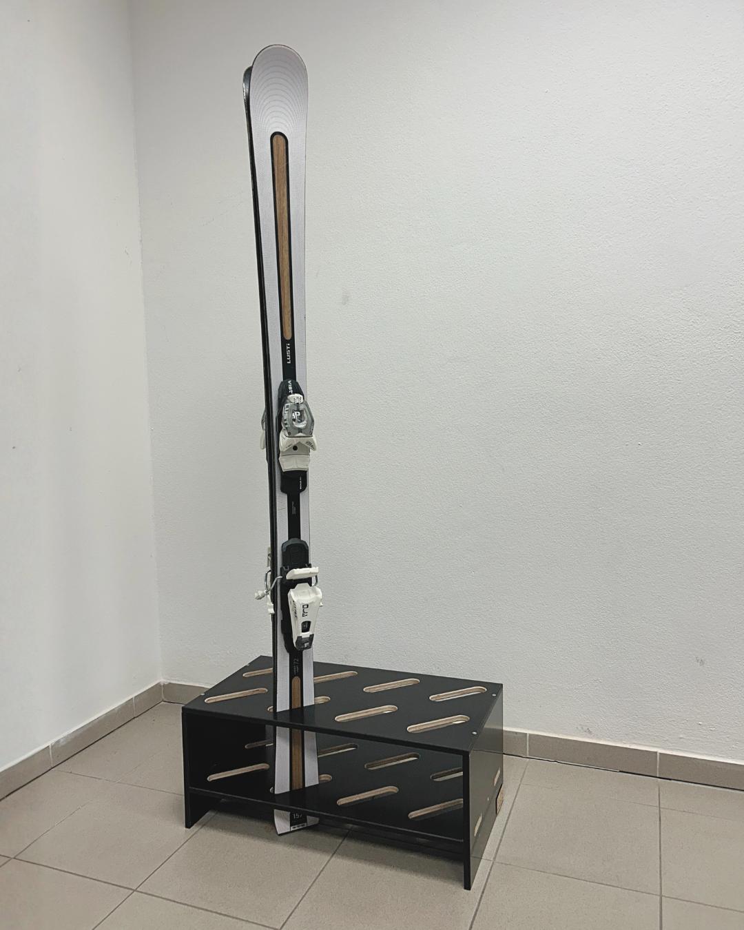 Houten skistandaard – 8 paar, 61 x 33 cm