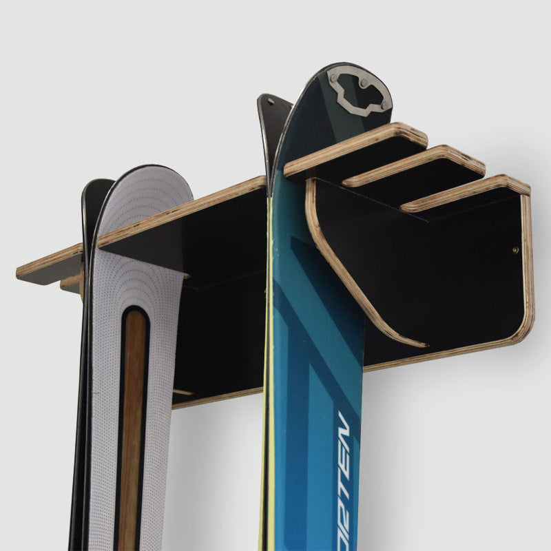 Muurhouder voor 2 paar ski’s en stokken