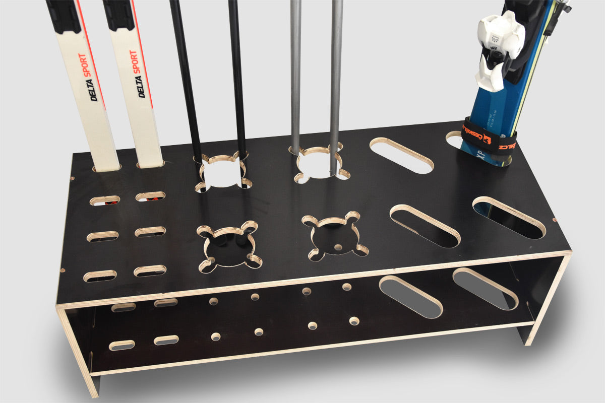 Gecombineerde houten standaard voor ski’s, langlaufski’s en stokken