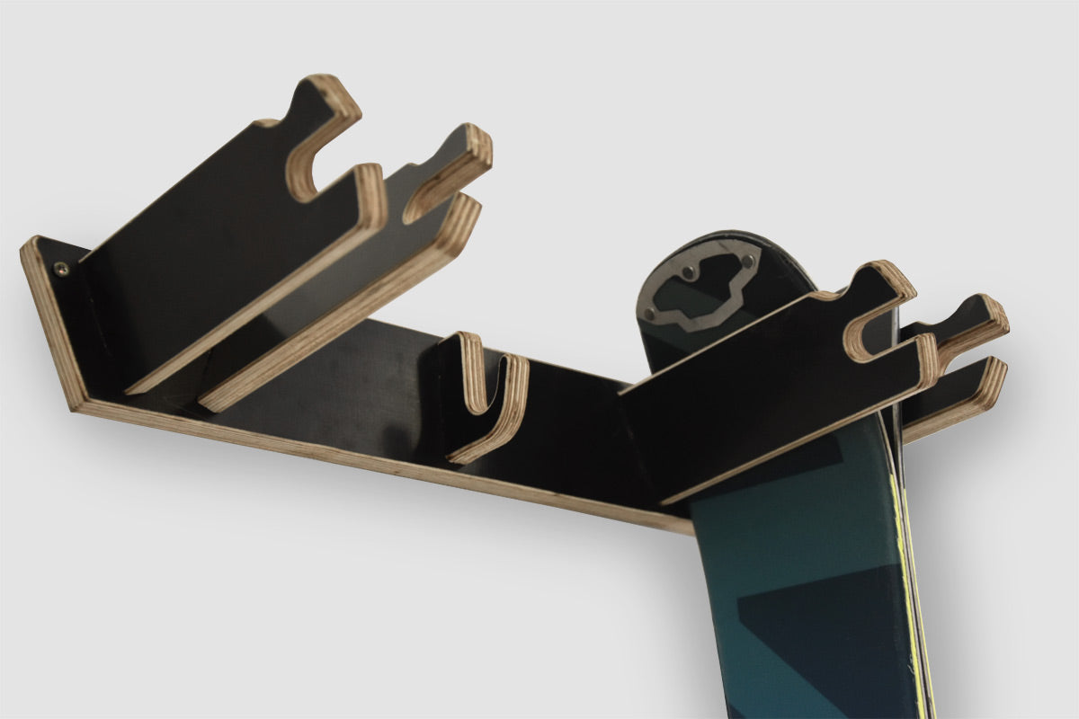 Hangende standaard voor 2 paar ski’s