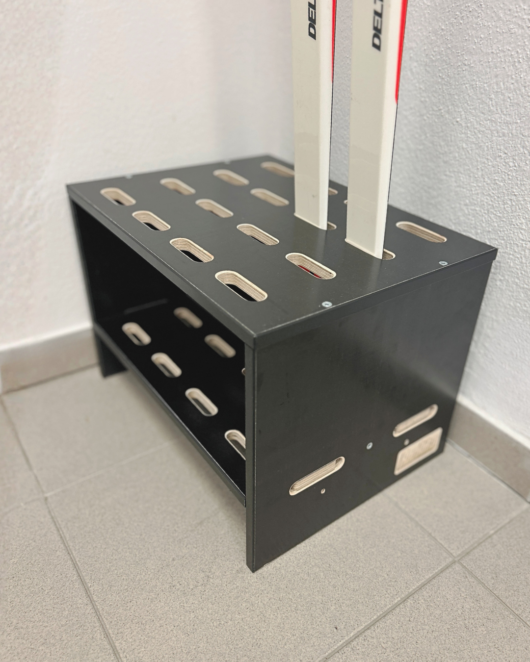 Houten standaard voor 8 paar langlaufski’s